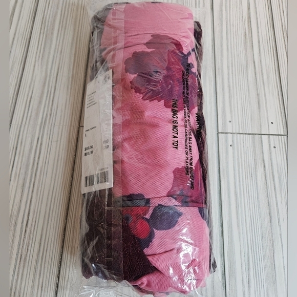 Urban Outfitters Kimchi Blue Sydney Off Shoulder Mini Dress in Pink Combo NWT - Picture 8 of 10